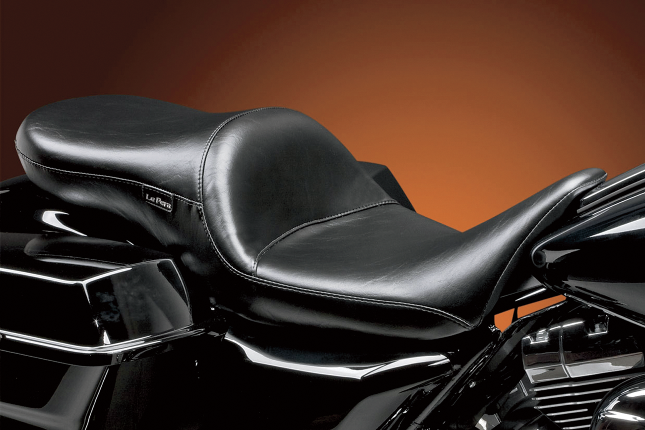 Maverick Seat - without Backrest - Smooth - Black - FL '08-'23