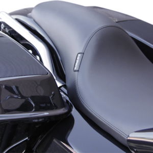 Silhouette Full-Length Seat - Smooth - Black - FL '08-'23