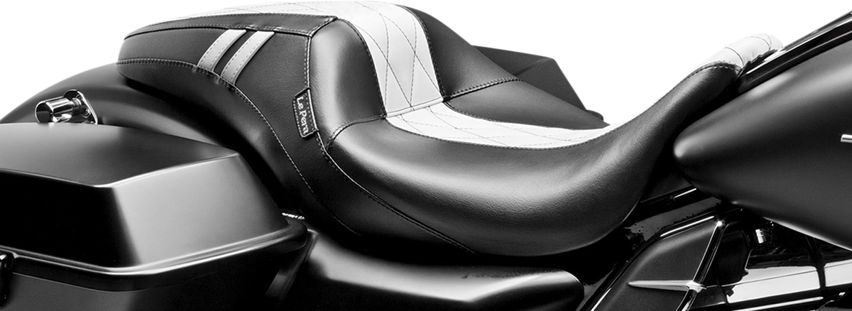 Outcast GT Seat - Full-Length - w/o Backrest - Black Double Diamond w/White Inlay - FL '08-'23 - Image 3