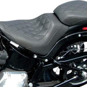 Wide Tripper Rear Seat - Diamond - Black