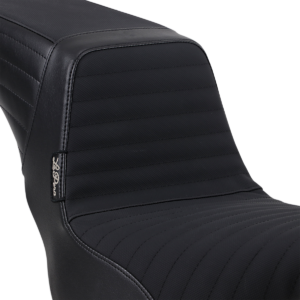 Kickflip Seat - Pleated w/ Gripp Tape - Black - Softail '18-'23