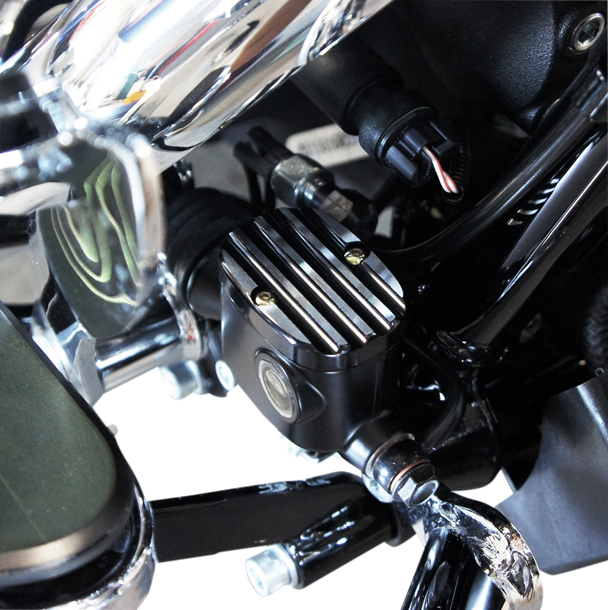 Master Cylinder Cover - Finned - Black - FL - Image 2