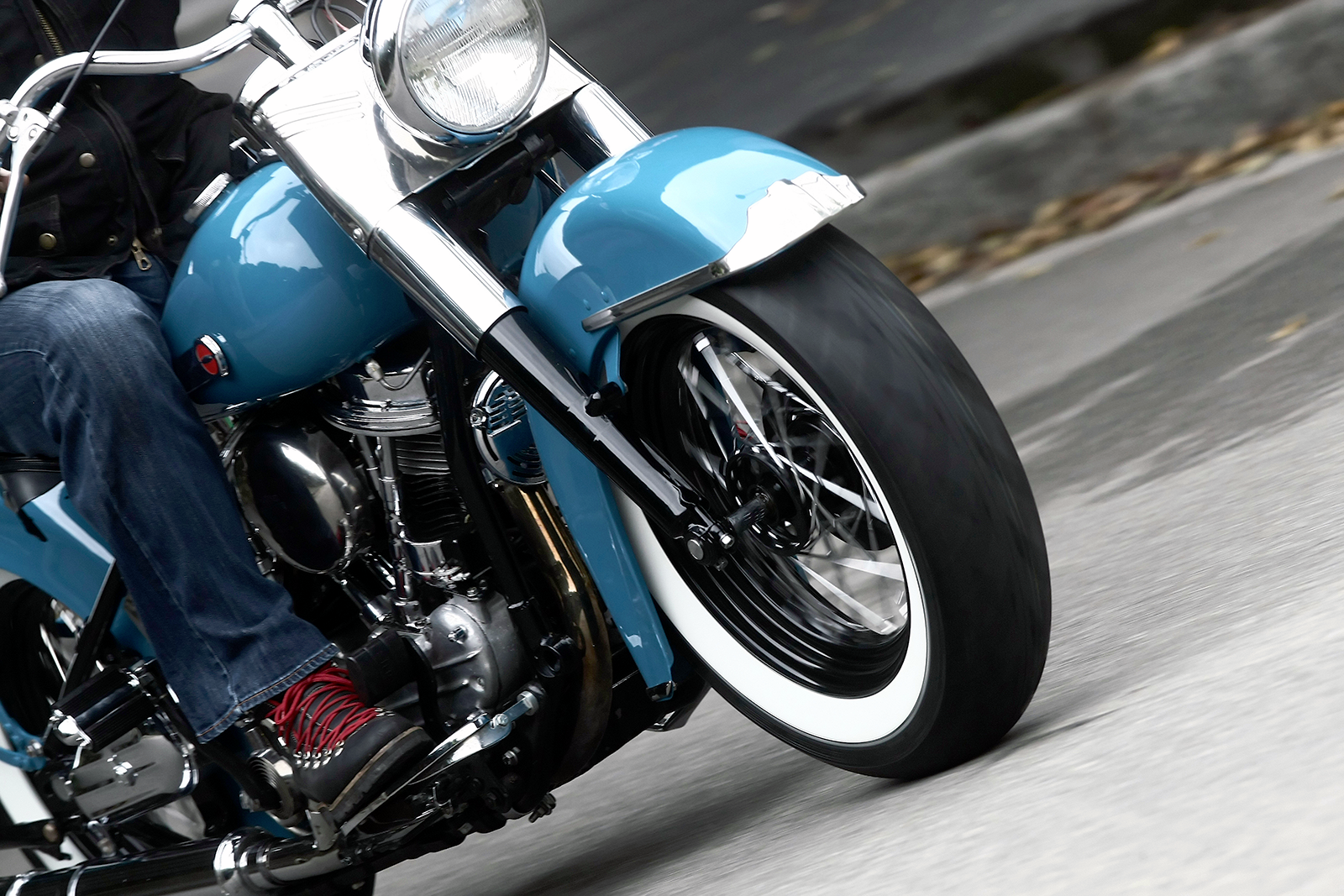 Tire - ME 888 Marathon™ Ultra - Rear - MU85B16 - Wide Whitewall - 77H - Image 2